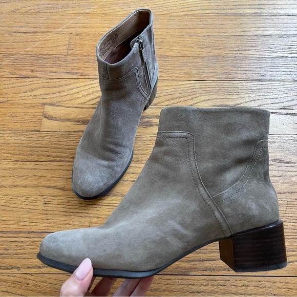 Vionic Kamryn Ankle Boot Grey Taupe Size 7.5 - Picture 1 of 11